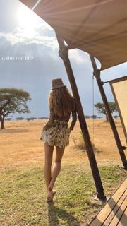 Kate Bock feet photo thumbnail