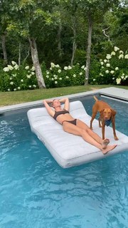 Kate Bock feet photo thumbnail