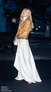 Kate Bock feet photo thumbnail