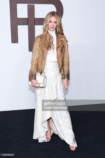 Kate Bock feet photo thumbnail