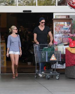 Kate Bosworth feet photo thumbnail