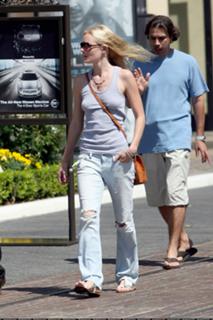 Kate Bosworth feet photo thumbnail