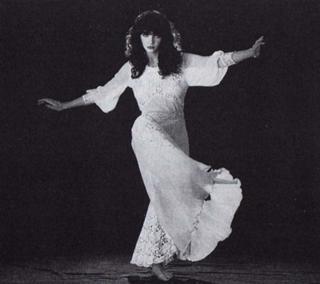 Kate Bush feet photo thumbnail
