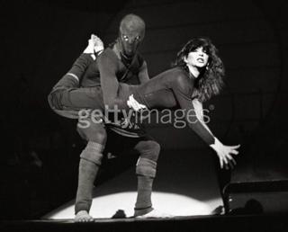 Kate Bush feet photo thumbnail