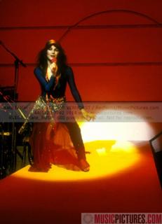 Kate Bush feet photo thumbnail