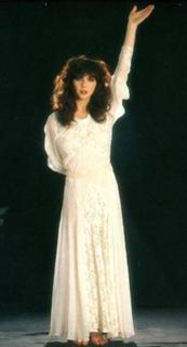 Kate Bush feet photo thumbnail