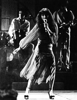 Kate Bush feet photo thumbnail