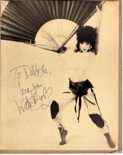 Kate Bush feet photo thumbnail