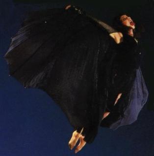 Kate Bush feet photo thumbnail