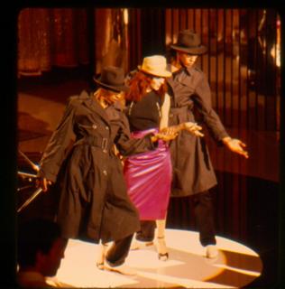 Kate Bush feet photo thumbnail