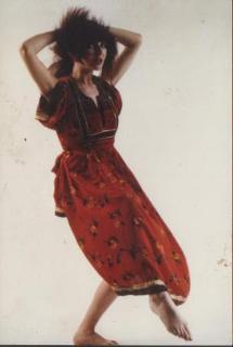 Kate Bush feet photo thumbnail