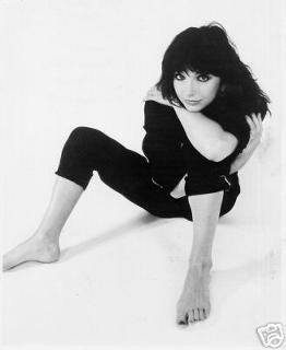 Kate Bush feet photo thumbnail