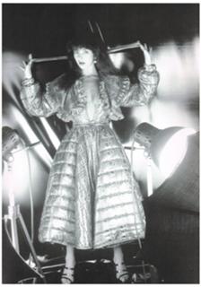 Kate Bush feet photo thumbnail