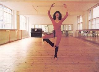 Kate Bush feet photo thumbnail