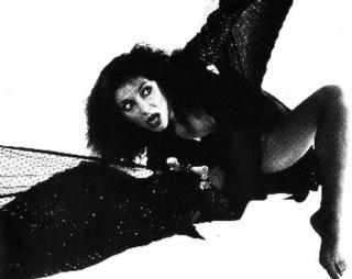 Kate Bush feet photo thumbnail