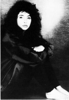 Kate Bush feet photo thumbnail