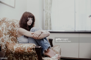 Kate Bush feet photo thumbnail