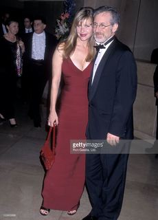 Kate Capshaw feet photo thumbnail