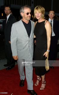 Kate Capshaw feet photo thumbnail