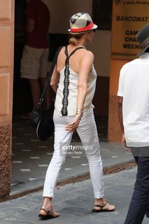 Kate Capshaw feet photo thumbnail