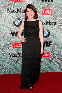 Kate Flannery feet photo 5
