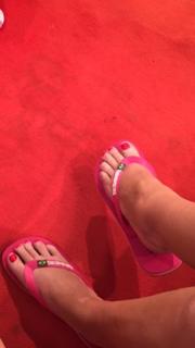 Kate Garraway feet photo thumbnail