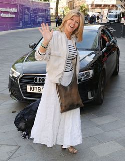 Kate Garraway feet photo thumbnail