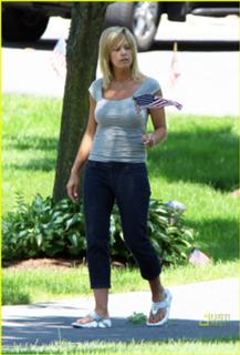 Kate Gosselin feet photo thumbnail