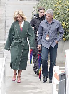Kate Gosselin feet photo thumbnail