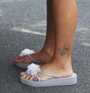Kate Gosselin feet photo thumbnail