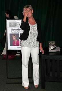 Kate Gosselin feet photo thumbnail