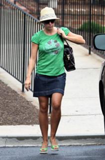Kate Gosselin feet photo thumbnail