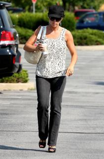 Kate Gosselin feet photo thumbnail