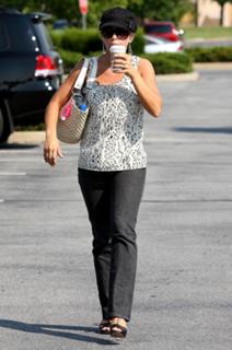 Kate Gosselin feet photo thumbnail