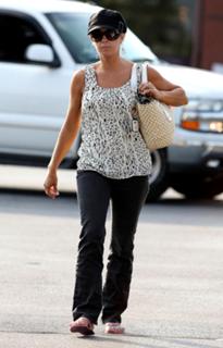 Kate Gosselin feet photo thumbnail