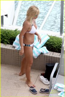 Kate Gosselin feet photo thumbnail
