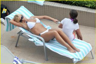 Kate Gosselin feet photo thumbnail