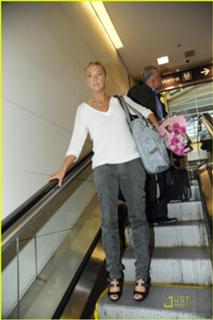 Kate Gosselin feet photo thumbnail