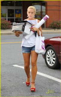 Kate Gosselin feet photo thumbnail