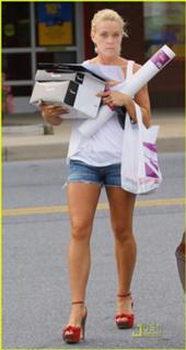 Kate Gosselin feet photo thumbnail