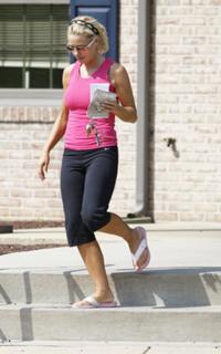 Kate Gosselin feet photo thumbnail