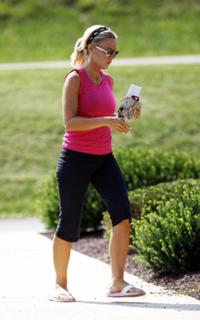 Kate Gosselin feet photo thumbnail