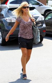 Kate Gosselin feet photo thumbnail