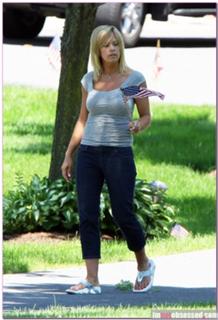 Kate Gosselin feet photo thumbnail