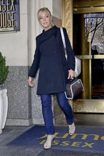 Kate Gosselin feet photo thumbnail