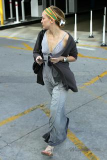 Kate Hudson feet photo thumbnail
