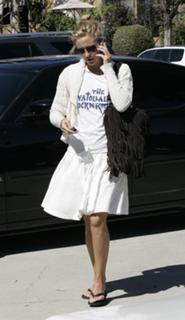 Kate Hudson feet photo thumbnail
