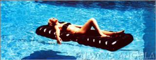 Kate Hudson feet photo thumbnail