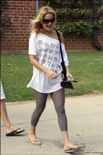 Kate Hudson feet photo thumbnail