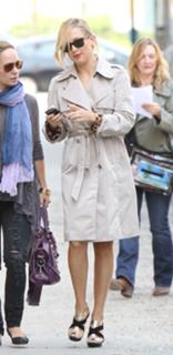 Kate Hudson feet photo thumbnail